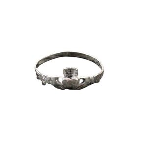 Women's Claddagh Ring